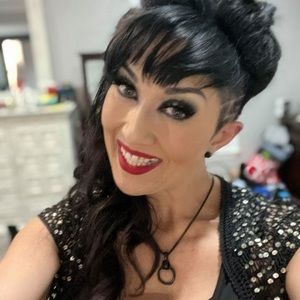 Meet your Posher, Christi